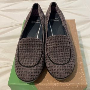 COPY - Dansko professional grey suede shoes